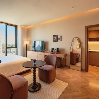 فندق ون شرق البوتيكي Hotels near مول & برج الحمرا