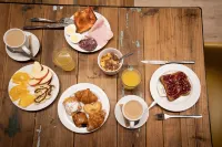 Font Andorra Hostel - breakfast