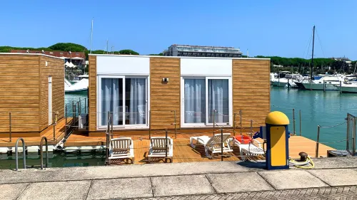 Floating Resort - Parkplatz