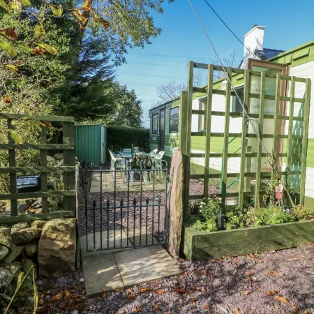 Meadow Island Caravan