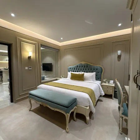 Zipp Hotel Rosalba Отели рядом с достопримечательностью «Бизнес-комплекс RMZ Infinity»