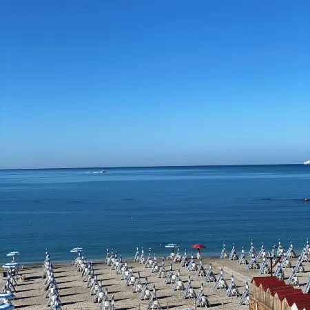 Cas’ A Mare - Beachfront Luxury Suites
