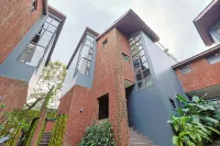 Alaya Stays Liv Regalia Apartments