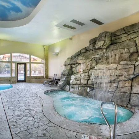 Villas at Zermatt Resort - Condos