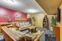 Family Escape in Crystal Mtn Resort! 13 Mi to Lake - 3-Star