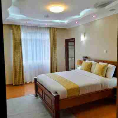Luxurious 4-Bedroom Apartment with Pool Access in Lavington Rooms