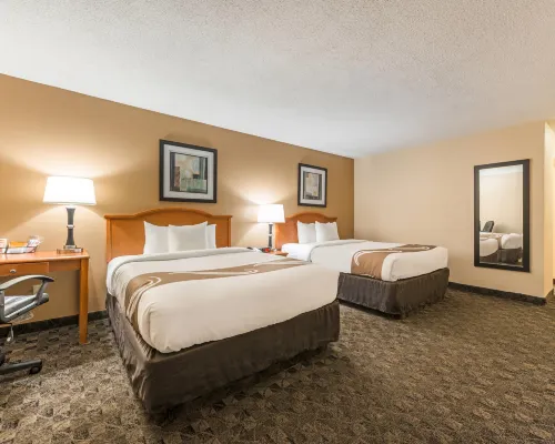 Quality Inn & Suites Hotels in Portage