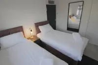 3Bed Central Flat - free parking - Apartments