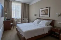 Astor Hotel