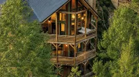 白樺山林小屋 by AvantStay