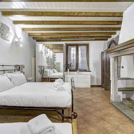 Argegno Vintage by Wonderful Italy
