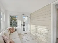 Oceanblock & Downtown Bethany - 2 bed / 1 bathroom with Private Sun Porch Hotels in Bethany Beach