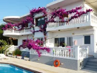 Rouladina Apt 2 in Stalos -  Casas de vacaciones