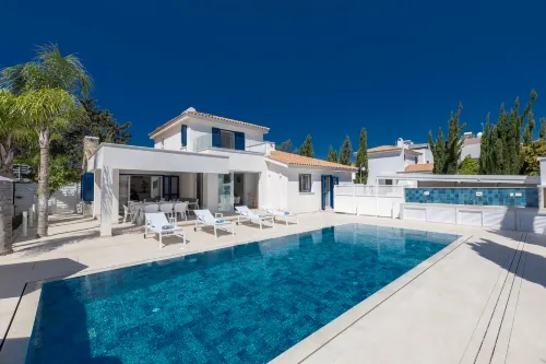 Luxury 3 bedroom villa, 100 meters from Protaras Marina -  case vacanza in affitto