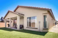 Suburban Santa Fe Home Near Main Street & I-25 - Wifi