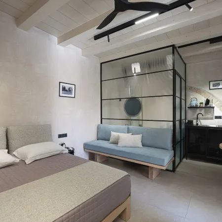 L10 Old Town Boutique Studios