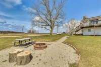 Working Farm w/ On-site Winery! Central Lake Hub - 2-Sterne
