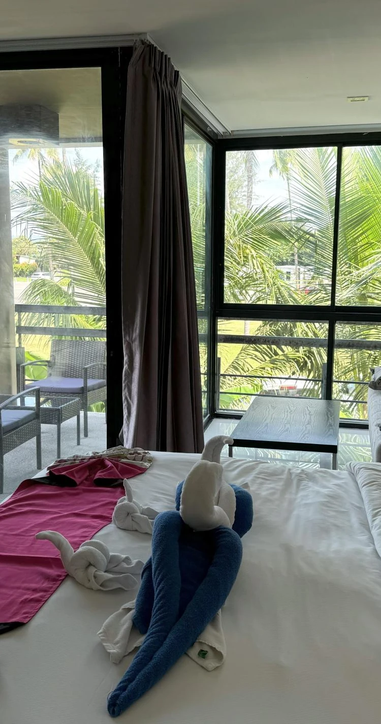รูปภาพของSea view Bang Tao studio at Kris Condo