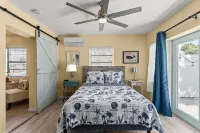 ⛱️ BEACHFRONT PRIVATE BEACH HOUSE 🚀 - 4성급