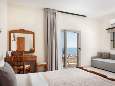 Koutelo by the sea
