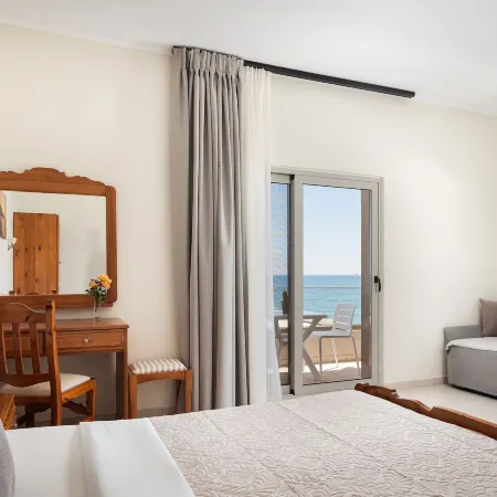 Koutelo by the sea