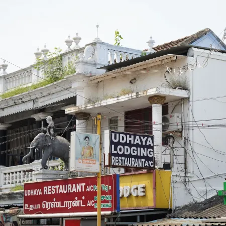 Udhaya Lodge