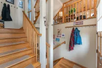 5 Min to Hatley Pointe Hot Tub Games Dog Friendly - Homestays