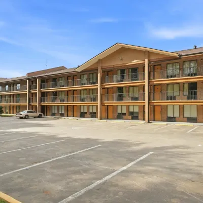 American Inn and Suites - Atlanta Airport Jonesboro I-75 Hotels near Hartsfield–Jackson Atlanta International Airport