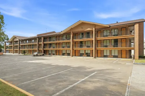 American Inn and Suites - Atlanta Airport Jonesboro I-75 - 3-Star