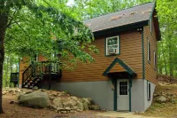 High Peaks Hideaway - minutes from Whiteface Mt! - Wifi