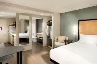 LivSmart Studios Hilton Pensacola I-10 North Davis Hwy - 2 tähden