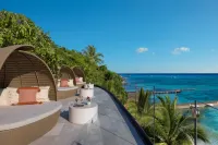 Impression Isla Mujeres by Secrets - カップル