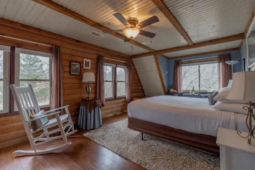 Tiffany's Bed and Breakfast - Homestays