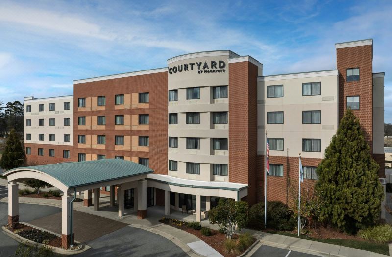 Courtyard Greensboro Airport