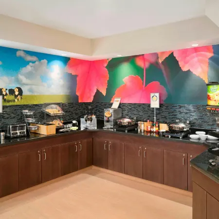 Comfort Inn & Suites Lima Northwest