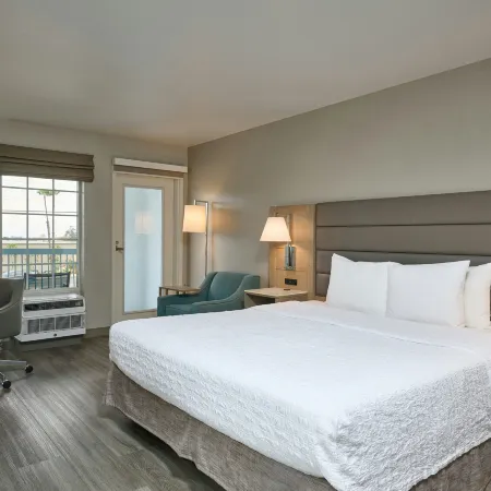 Hampton Inn and Suites Hermosa Beach