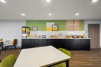 Spark by Hilton Fort Wayne - فطور