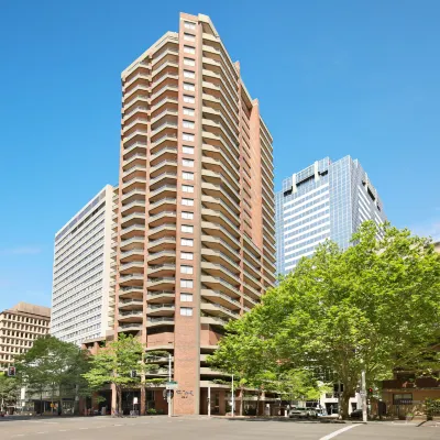 ذا يورك باي سويس-بيلهوتيل Hotels near خليج كوكل