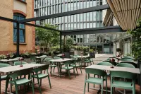 Sheraton Poznan Hotel - فطور