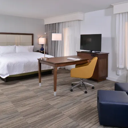 Hampton Inn & Suites Ann Arbor-West