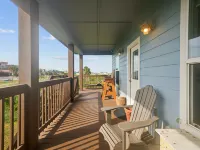 Game House - balcony
