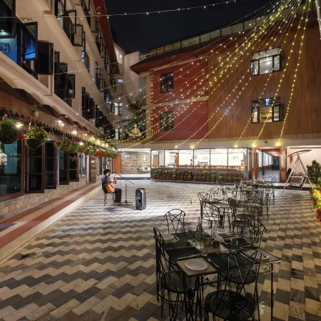 Hotel Vishnu Palace