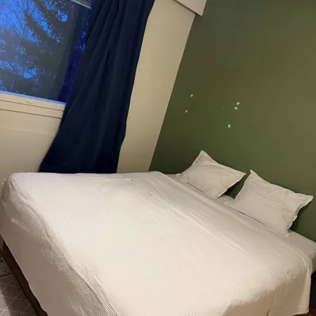 2 Bedrooms Flat at Train Station