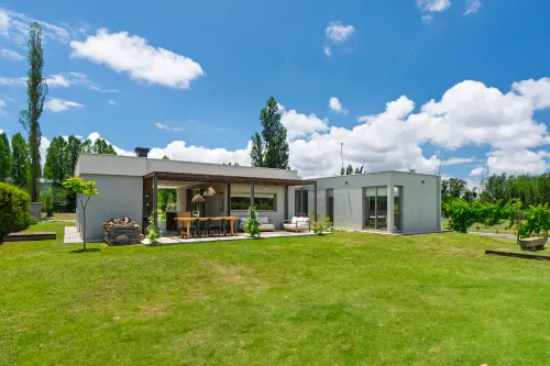 MOT Rentals + Wine Country - 3 Bd Villa in Tupungato - 別墅