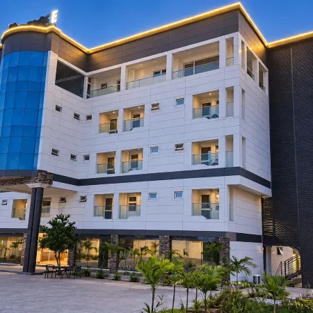 Bruce Palace Hotel