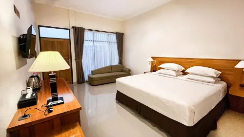 The Priangan Hotel @ Batukaras - 2-Star