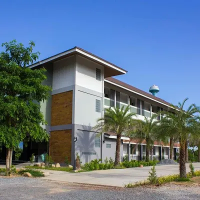 Evergreen Resort Chanthaburi Hotels near Klong Narai Waterfall