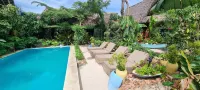Salama & Mbuyuni Bungalows - Pools