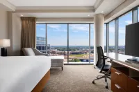 Amway Grand Plaza, Curio Collection by Hilton - bar