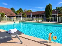 Hôtel Mercure Auxerre Autoroute du Soleil - Pool